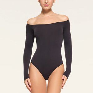 SKIMS ESSENTIAL OFF THE SHOULDER BODYSUIT - Size S/M Onyx